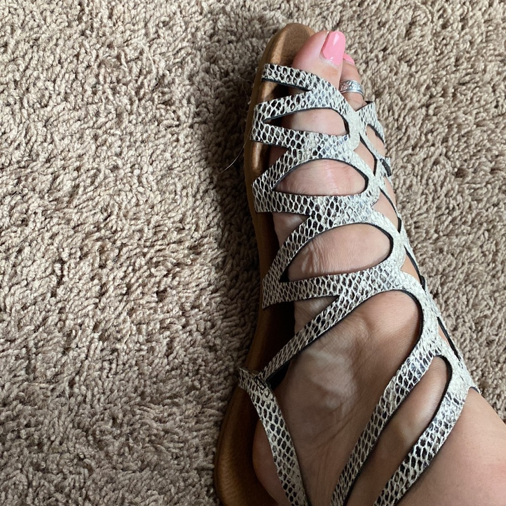 Volcom Sandals - Picture 3 of 6